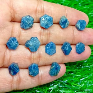 25 Pieces 8-10mm Sapphire Blue Raw Sapphire - Sapphire Crystal - Blue Sapphire Raw Stone - Record Keeper Crystal - Blue Sapphire Specimen