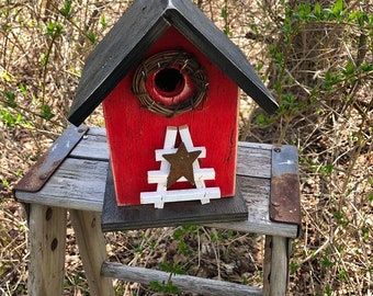 Red Rustic Primitive Birdhouse White Trellis Rusty Star Country Birdhouse Outdoor Bird House