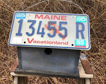 Maine Old License Plate Birdhouse Grey Fully Functional