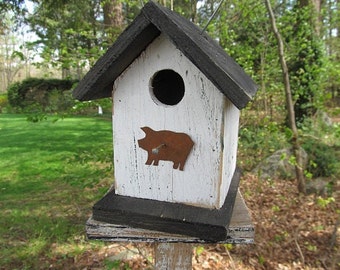 Primitive Birdhouse White Black Roof and Base with Rusty Pig New Item