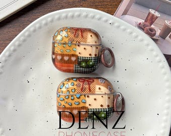 AirPods-Hülle mit Retro-Herz-Patchwork und Leopardenmuster