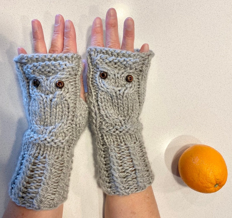 Owl Fingerless Gloves Mittens Merino Wool Silver Gray image 5