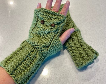 Owl Fingerless Gloves Mittens - Merino Wool - Moss (Green)