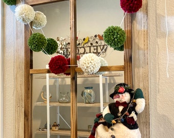 Christmas Pom Pom Garland, Fluffy Yarn, Wall Hanging Decoration
