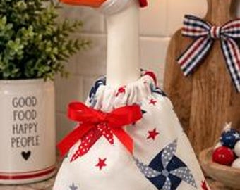 Patriotic pinwheels outfit for 7" desk goose or office geese