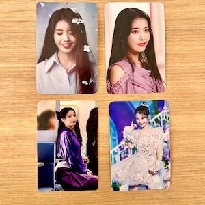 Tarjetas fotográficas de color lila de la IU