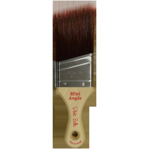 MINI ANGLE BRUSH - By Dixie Belle