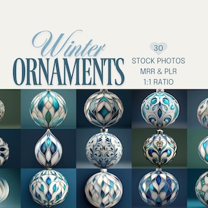 Zdjęcia niebieskich i białych ozdób choinkowych (do pobrania w wersji cyfrowej)