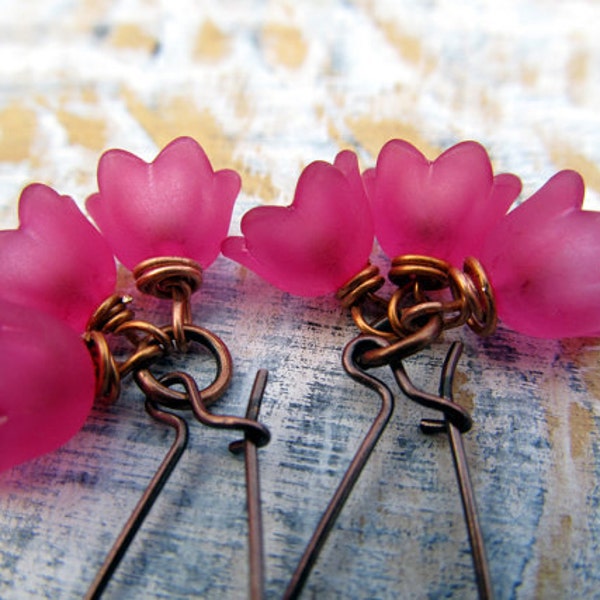 Boucles d’oreilles fleur rose magenta, boucles d’oreilles muguet pendantes, bijoux Art Nouveau