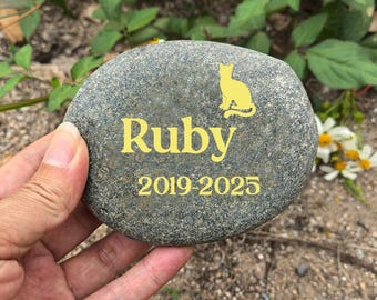 Custom Pet Memorial Stone，Personalized Dog Memorial Stone, Remembrance Gift, In Memory of Cat or Dog,  Natural River Rock Memorial