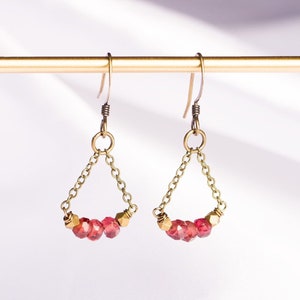 Garnet Rondelle Horizonal Curve Chain Swing Earrings