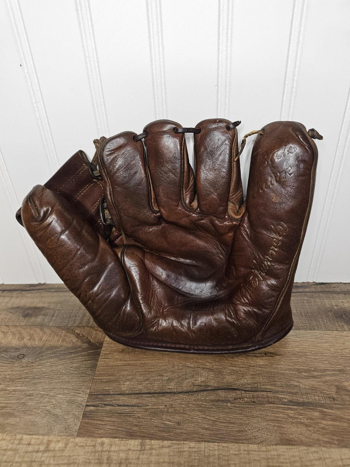 Vintage Wilson Baseball Glove - Etsy