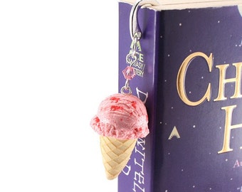 Food Jewelry Scented Very Berry Strawberry Ice-Cream Bookmark Kawaii Polymer Clay Waffle Cones Miniature Delightfully Tasty Treat