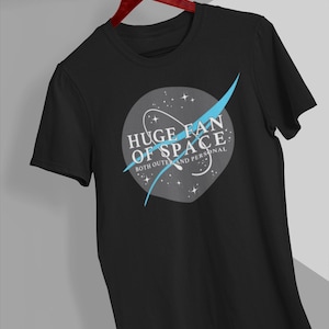 宇宙の大ファンTシャツ、皮肉たっぷりの宇宙Tシャツ