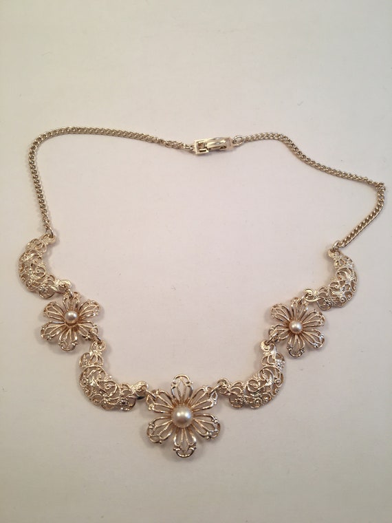 1950s 50s Rose Gold Tone Flower Necklace Faux Pear
