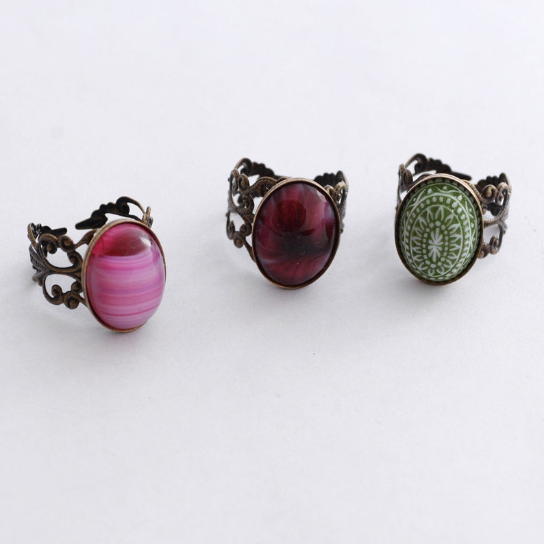 Adjustable Filigree Rings with Vintage Stones JewelryFineAndDandy Vintage Glass Jewelry Red Ring Adjustable Band Green Ring Pink Ring