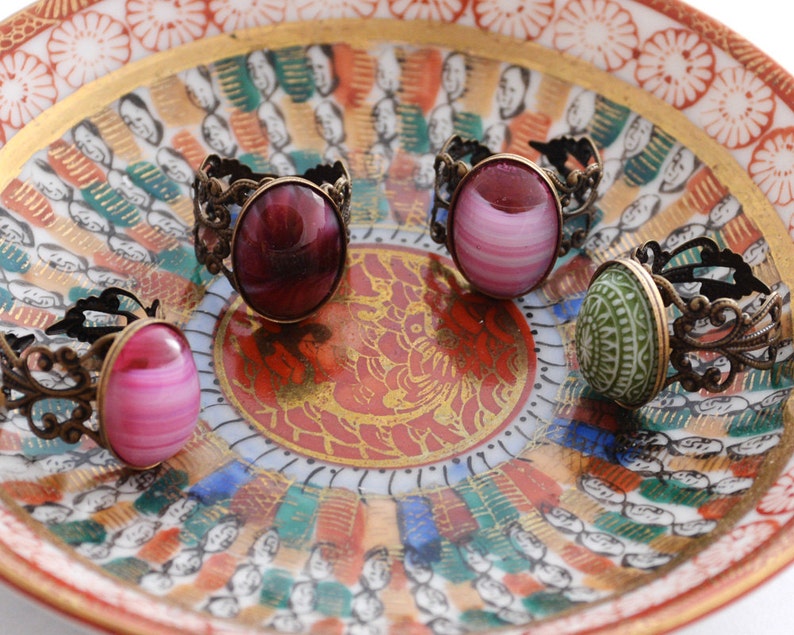 Adjustable Filigree Rings with Vintage Stones JewelryFineAndDandy Vintage Glass Jewelry Red Ring Adjustable Band Green Ring Pink Ring