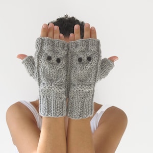 Owl Light Gray - Grey Fingerless Gloves - Mittens