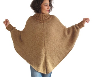 Hand gebreide coltrui Poncho Trui