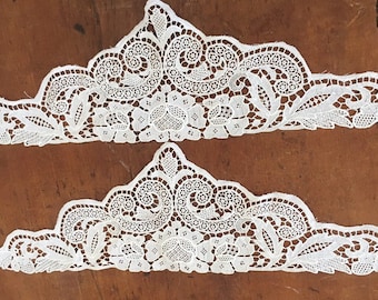 Antique Lace, Triangular Lace, Pair of Lace Pieces, Vintage Lace, Vintage Sewing, Wedding Dress Supplies, Lace Trim, Vintage Dressmaker Trim