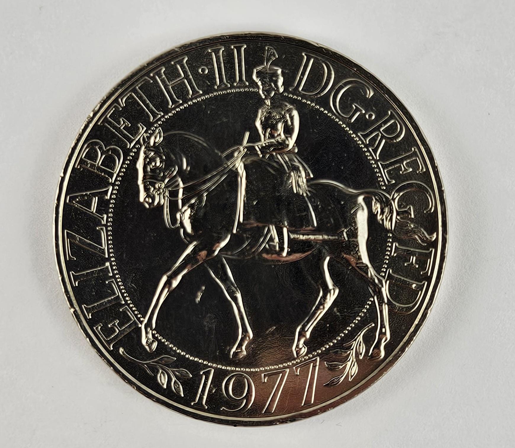 Silver Jubilee Queen Elizabeth II Commemorative 25p Coin 1977