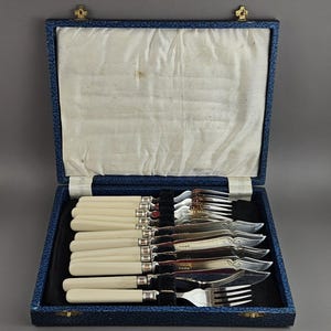 Edwardian Silver Plated Cutlery Fish Serving Knives & Forks Set. Boxed. Antique.