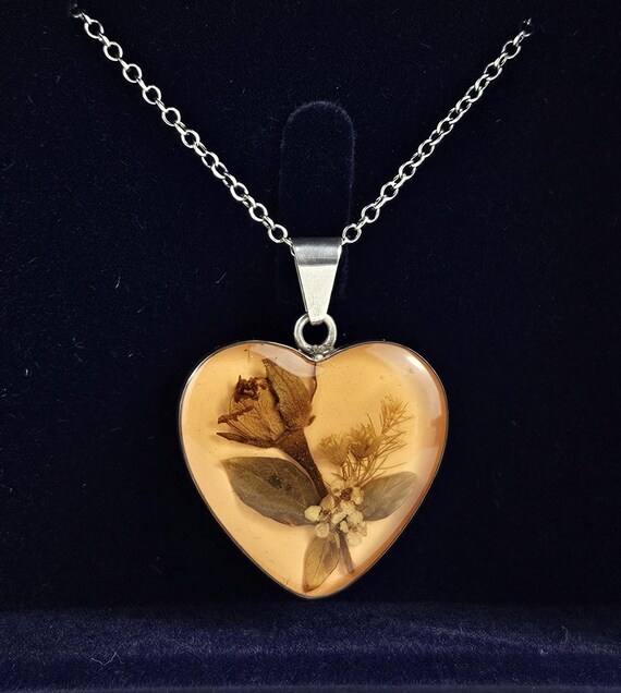 Mexican Silver Heart Pendant and Chain. 46cm Hallmarked, Vintage 