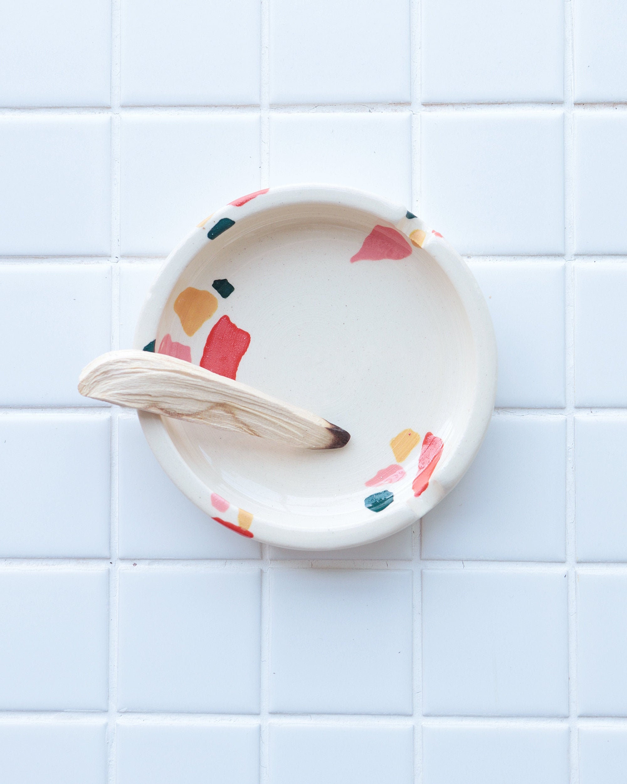 Grand Cendrier en Céramique/Plateau de Style Terrazzo d'accessoires Modernes