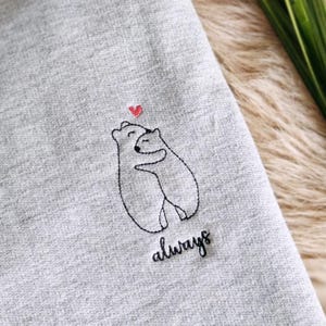 Paar Hoodie mit süßem Bär Motiv – besticktes Sweatshirt für Paare und Jahrestag
