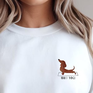 Dackel Sweatshirt bestickt Damen Hoodie Yoga | Geschenk Hundeliebhaber Yoga Fans | Dackel Pullover Hunde Mama | Hund Pulli Dackelliebhaber