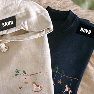 Geschenkidee Weihnachten Damen Pullover Ornament bestickt – festlicher Pulli Freundin Frau Mutter