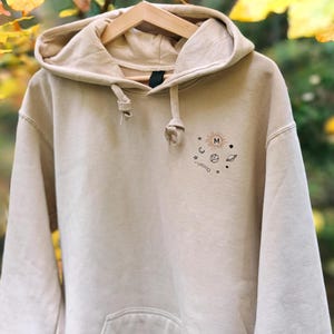Partner Hoodie personalisiert | Paar Pullover Liebe | Jahrestagsgeschenk & Valentinstagsgeschenk | Paar Pulli Buchstaben | Geschenk Frau Hoodie-Sand