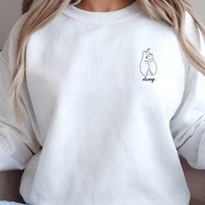 Bestickter Couple Hoodie mit Bär – romantisches Geschenk zum Jahrestag oder Geburtstag