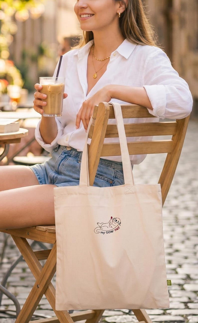 Geschenk für Weinliebhaber / Otter Tasche bestickt / Tasche lustig / Stofftasche Otter / Geburstag Geschenk Freundin & Tierliebhaber imagen 7