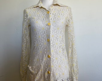 Daisy Lace Sheer Mesh Blouse Tunic Beach Coverup White and Yellow Boho Hippie Style Small 1960s Pool Wear Micro Mini