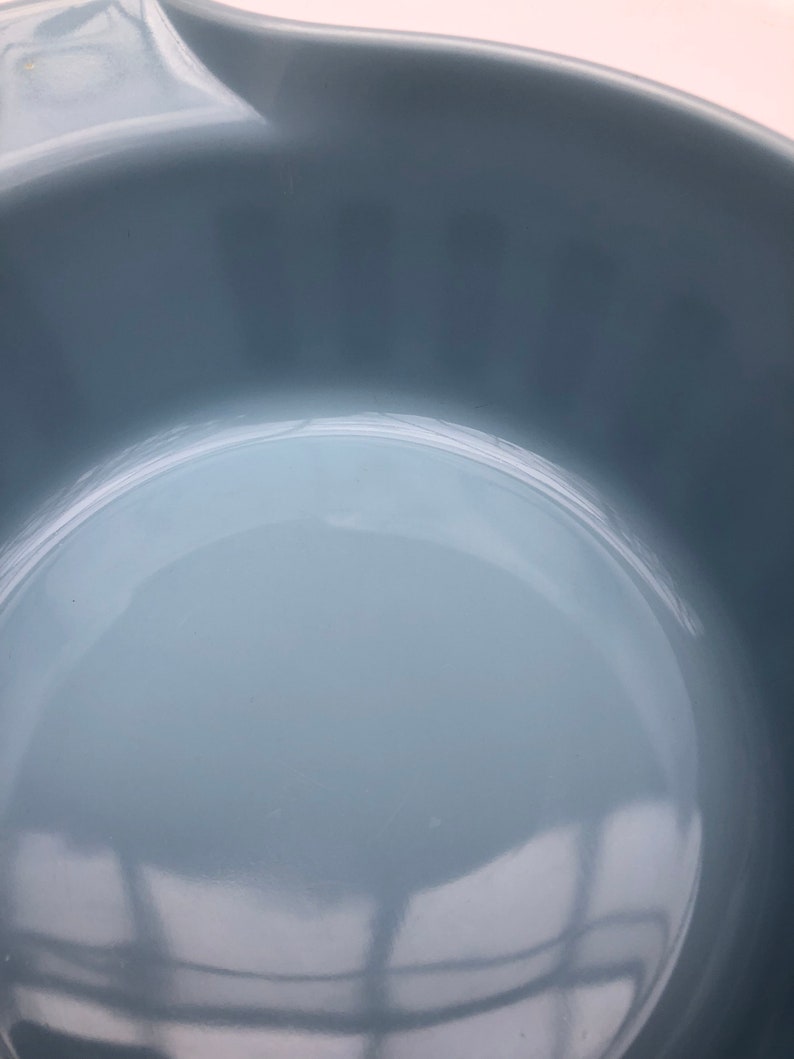 Pyrex Gourmet Gold Branches Promotional 2.5 Quart Casserole Dish with Lid Delphite Blue Glass 1961 Hard to Find