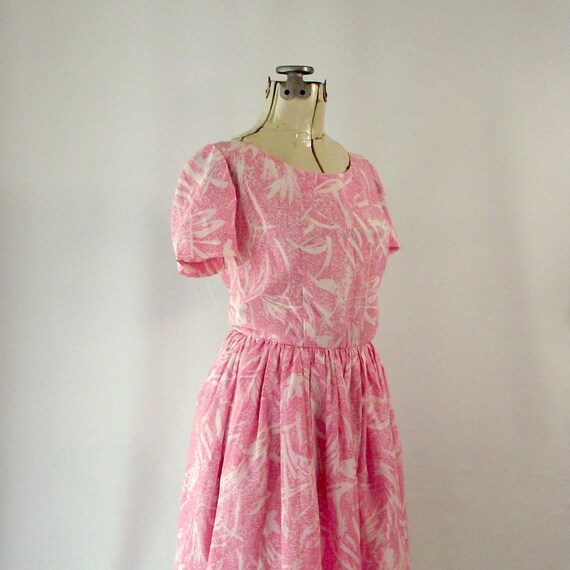 1960s Pink and White Abstract Floral Party Dress … - image 4