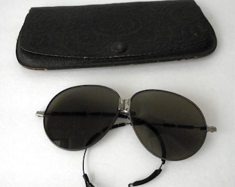 Victorian Folding Sunglasses: Steampunk Cosplay with Embossed Leather Case
