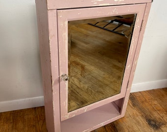 Mid Century Mirrored Surface Mount Medicine Toiletries Cabinet Shabby Pink Beveled Mirror Glass Shelves