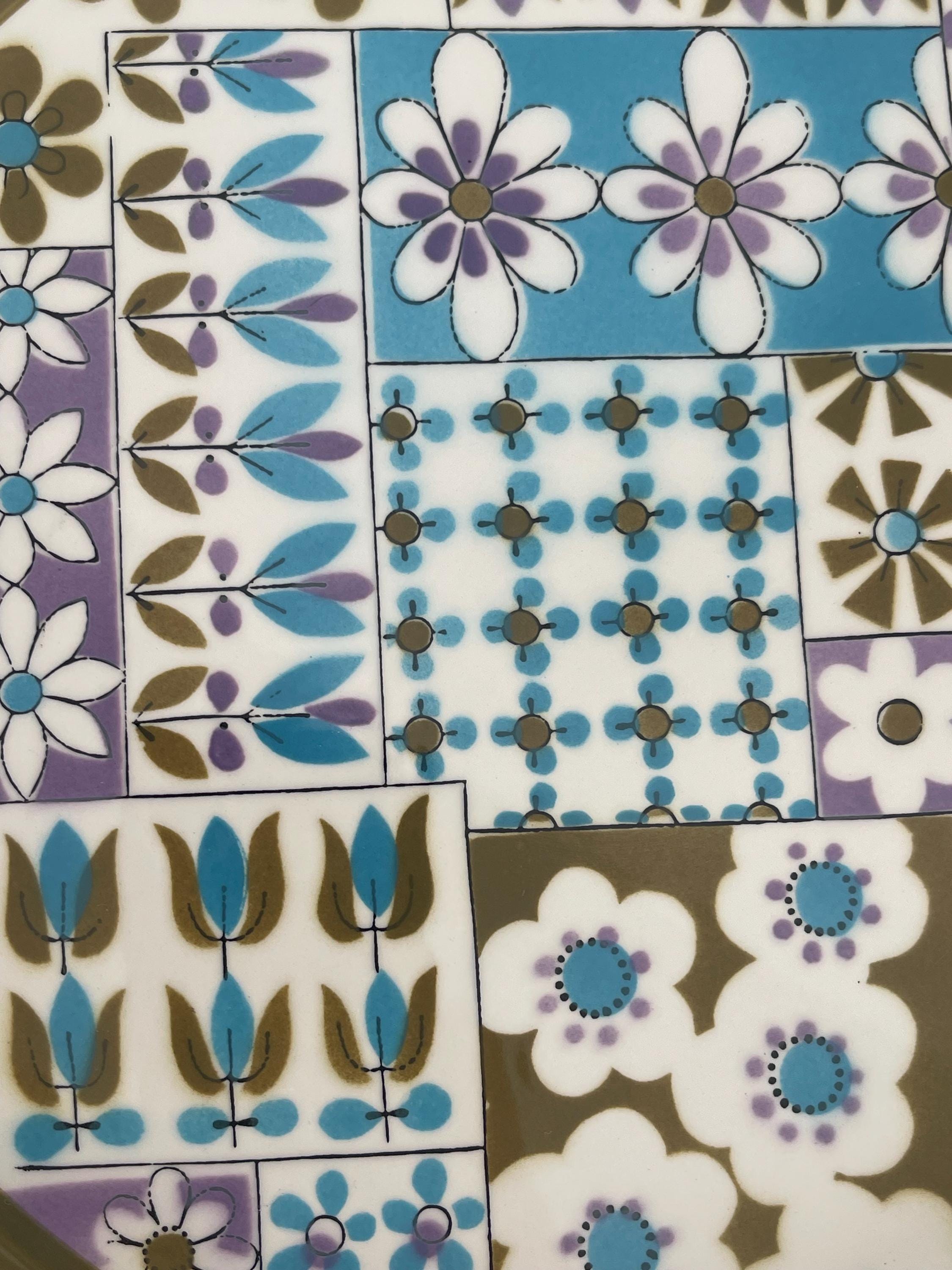 Mikasa Calico Plates: 1960s Retro Floral Set of Three - Etsy
