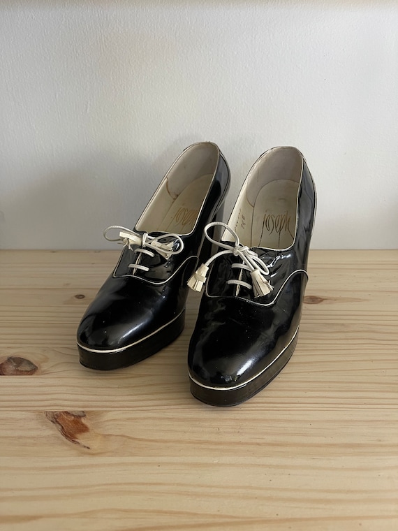 Vintage Shoes Stacked Heel Oxfords MOD Black and … - image 2