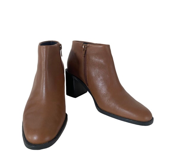 Ladies Size 6M Dark Tan Leather Ankle Boots