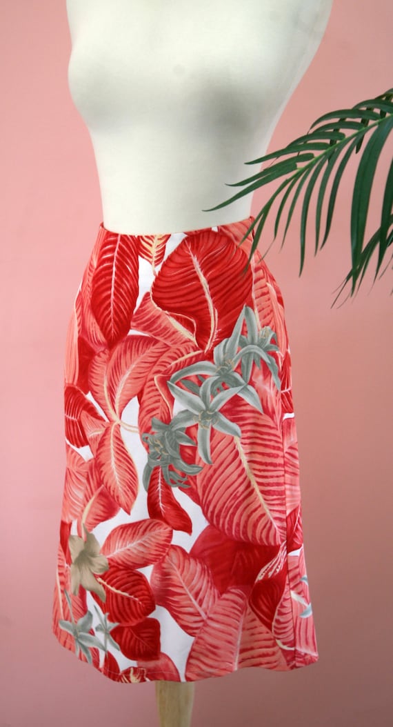 Red, Coral, White and Gray Tropical Print Fully Li