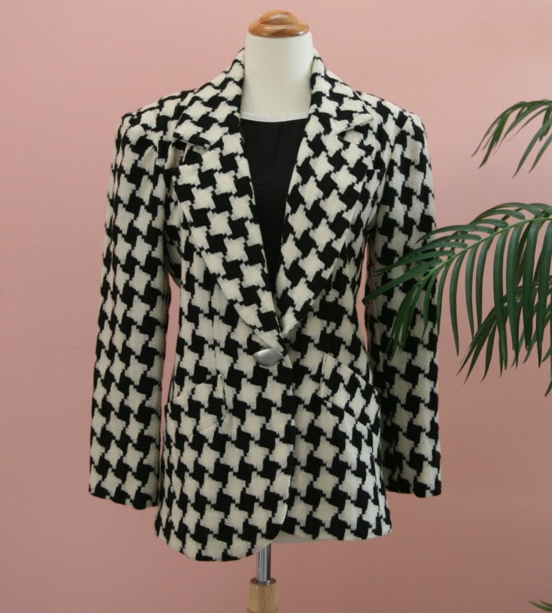 black blazer size 6
