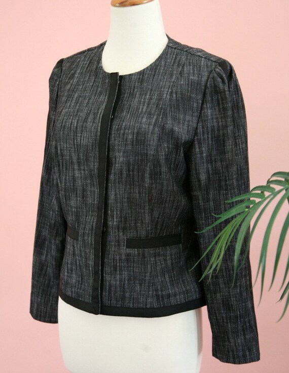 Woman's Black and Grey Cadet Style Cropped Blazer… - image 2