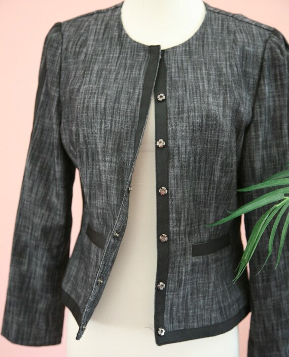 Woman's Black and Grey Cadet Style Cropped Blazer… - image 5