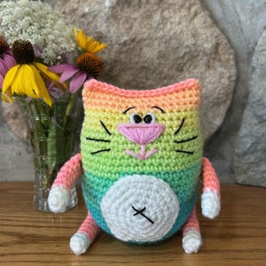 Rainbow Crochet Cat Plush – Handmade Stuffed Animal | Kawaii Amigurumi Kitty | Soft Pastel Yarn Toy | Cute Cat Gift for Kids or Cat Lovers