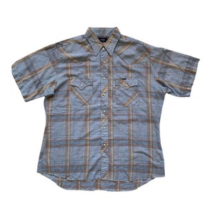 Vintage 1980s 80s Wrangler Light Blue Pastel Plaid Print Western Pearl Snap Button Up Shirt Mens Size XL Extra Large