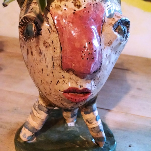 3 Legged Egg Creature Planter