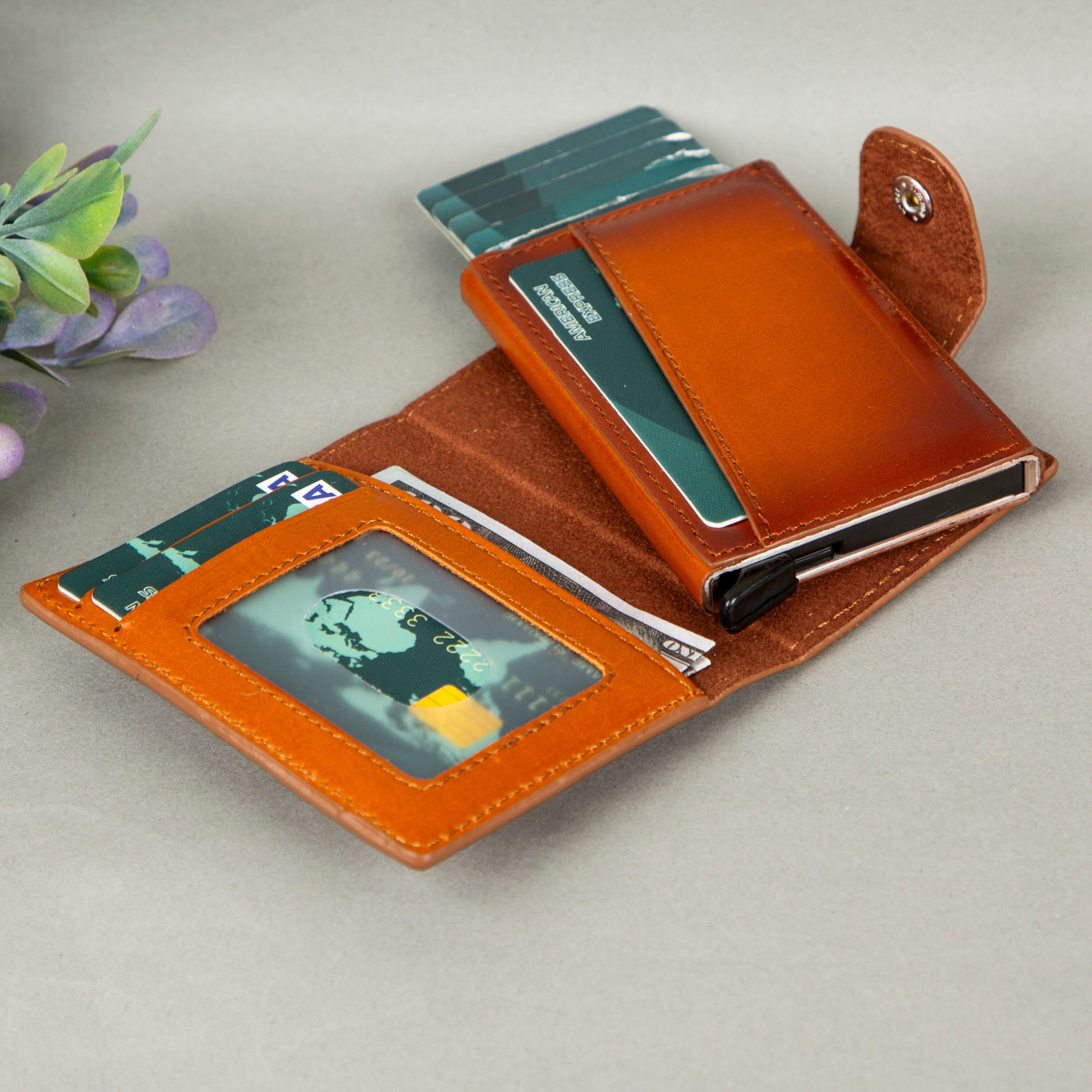 Personalizable Leather Bifold Wallet, 10 Card Capacity and Cash ...